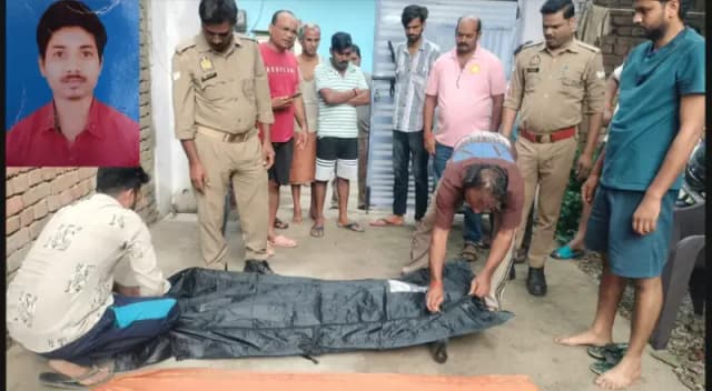 Sonbhadra News: 22 वर्षीय युवक ने फांसी लगाकर की आत्महत्या, इलाके में मचा हड़कंप.