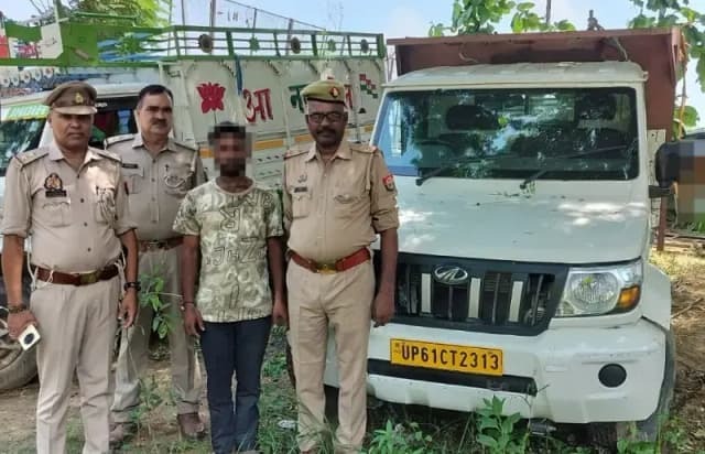 Chandauli News: कंदवा-सैयदराजा पुलिस की संयुक्त कार्रवाई, 13 गोवंश के साथ तस्कर गिरफ्तार.
