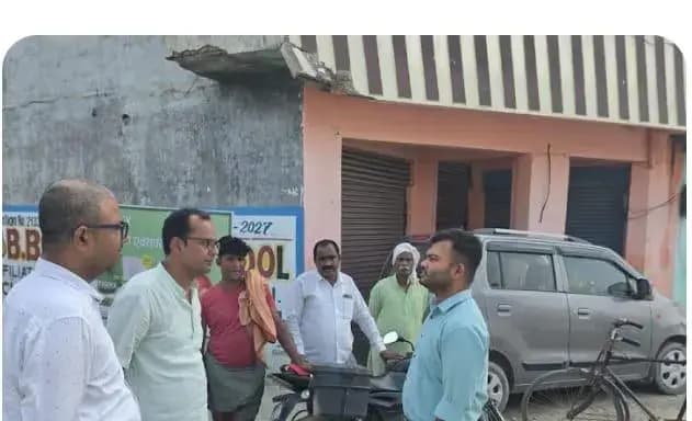 Chandauli News: एआरटीओ का बड़ा अभियान, सड़क पर खड़े 9 व्यावसायिक वाहनों का किया चालान.
