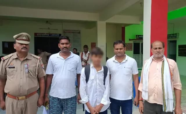 Sonbhadra News: दो दिन से लापता 14 वर्षीय छात्र को ओबरा पुलिस ने सुरक्षित खोज निकाला.
