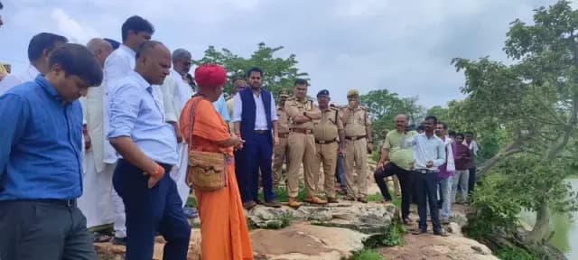 Sonbhadra News: श्रावण मास की तैयारियों का डीएम-एसपी ने किया निरीक्षण, कांवड़ मार्ग पर होगी विशेष लाइटिंग व्यवस्था.