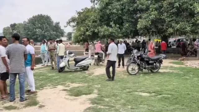 Chandauli News: काली मंदिर पोखरे में महिला का शव मिलने से सनसनी, पोस्टमार्टम रिपोर्ट का इंतजार.
