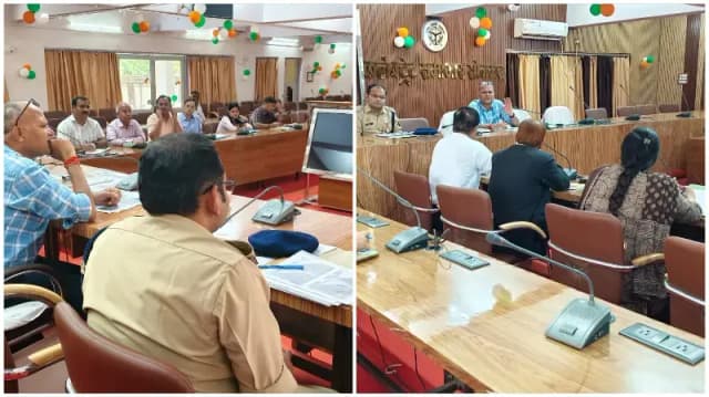 Sonbhadra News: जिला सड़क सुरक्षा समिति की बैठक में दुर्घटना रोकथाम पर मंथन, अधिकारियों को दिए गए आवश्यक निर्देश.