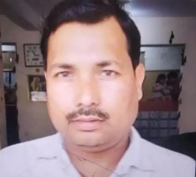 Chandauli News: धान की रोपाई की तैयारी के बीच किसान की करंट लगने से मौत, मचा कोहराम. 
