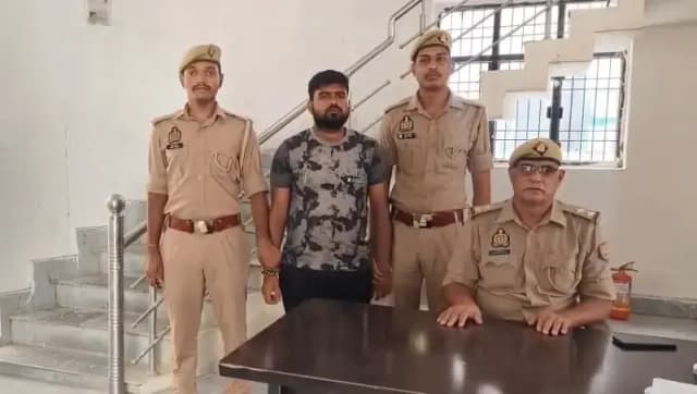 Chandauli News: गोतस्करी मामले में 25 हजार का इनामी गिरफ्तार, एक साल से चल रहा था फरार.
