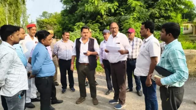 Sonbhadra News: बदलेगी सड़क व्यवस्था, करोड़ों की सड़क परियोजनाओं का डीएम ने किया स्थलीय निरीक्षण.