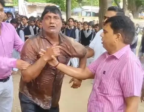 Chandauli News: वेतन न मिलने से परिचारक ने किया आत्महत्या का प्रयास, DIOS पर लगाए गंभीर आरोप.

