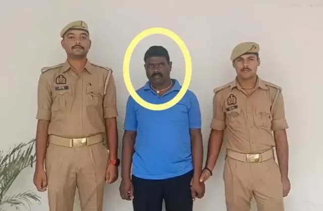 Chandauli News: जमीन हड़पने के लिए फर्जी दस्तावेज बनाने का आरोप, धानापुर पुलिस ने आरोपी दबोचा.
