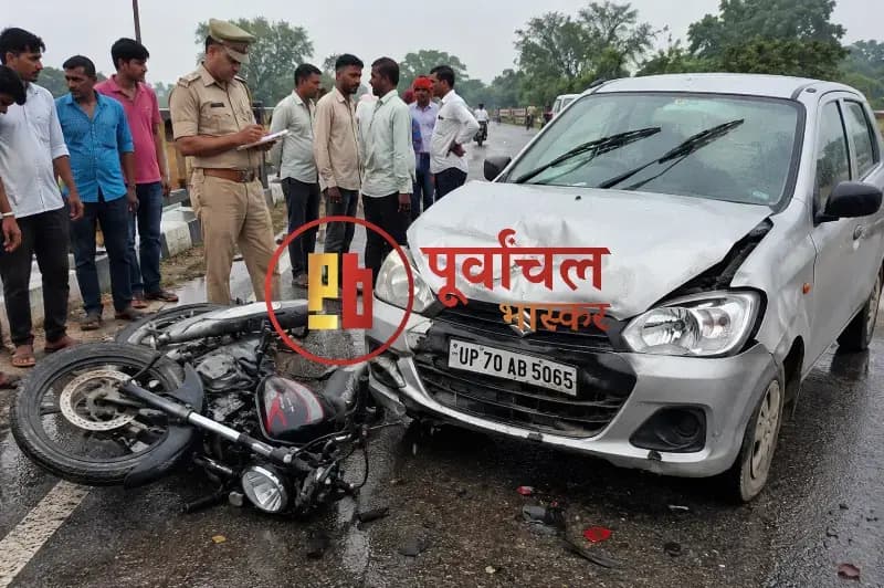Chandauli News: तेज रफ्तार ऑल्टो ने बाइक में मारी टक्कर, युवक गंभीर घायल.
