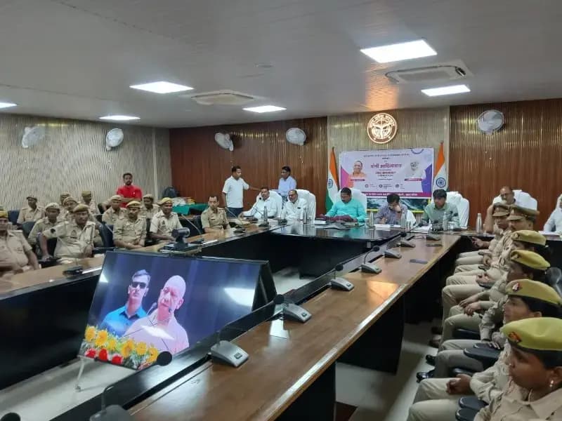 Chandauli News : मुख्यमंत्री योगी की पीआरडी जवानों को बड़ी सौगात, ड्यूटी भत्ता बढ़ाकर 600 रुपये किया, कैशलेस इलाज शुरू.

