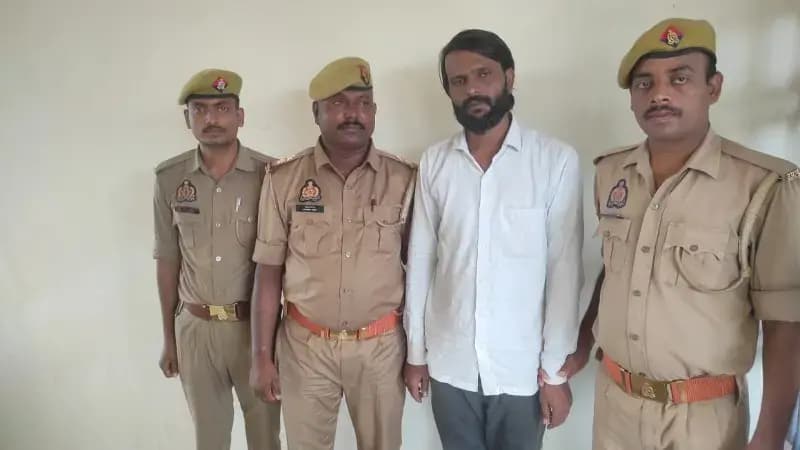 Sonbhadra News: हीरो फाइनेंस के नाम पर 9 लाख से अधिक की कथित हेराफेरी, एक आरोपी गिरफ्तार.