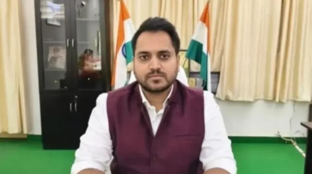 Sonbhadra News: निजी अस्पतालों में महिला-बच्ची की मौत की जांच तेज, नेशनल हॉस्पिटल का रिकॉर्ड रूम सील.