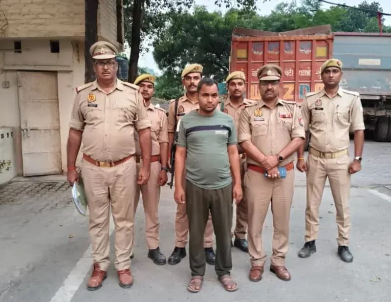Sonbhadra News: कोन पुलिस ने ₹25 हजार के इनामी अभियुक्त को कस्टडी रिमांड पर लेकर चिकित्सकीय उपकरण किए बरामद.

