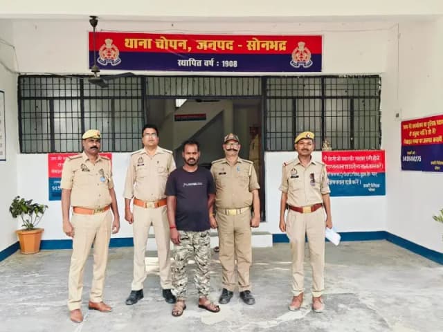 Sonbhadra News: चोपन पुलिस ने पकड़ा 37.650 टन अवैध कोयला, एक गिरफ्तार.