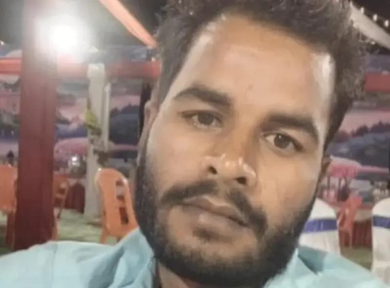 Sonbhadra News: कार-टेंपो की भीषण टक्कर में घायल तीसरे व्यक्ति की मौत, विजयादशमी का मेला देखने जा रहे थे मृतक.
