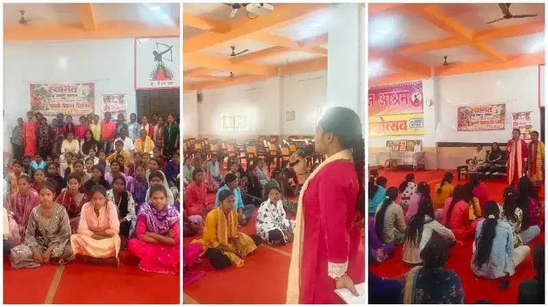 Sonbhadra News: दो दिवसीय युवती चेतना शिविर का समापन, 78 युवतियों ने लिया जागरूकता का संकल्प.