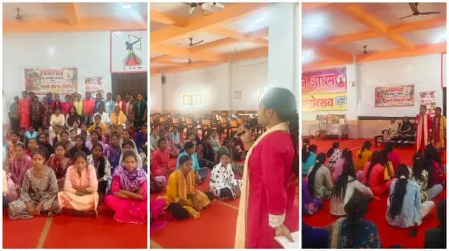 Sonbhadra News: दो दिवसीय युवती चेतना शिविर का समापन, 78 युवतियों ने लिया जागरूकता का संकल्प.