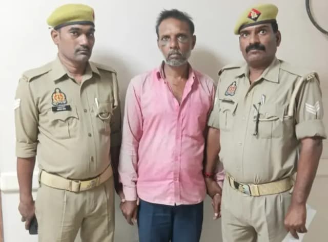Sonbhadra News: नाबालिग से दुष्कर्म के मामले में वांछित आरोपी गिरफ्तार, रॉबर्ट्सगंज पुलिस की कार्रवाई.