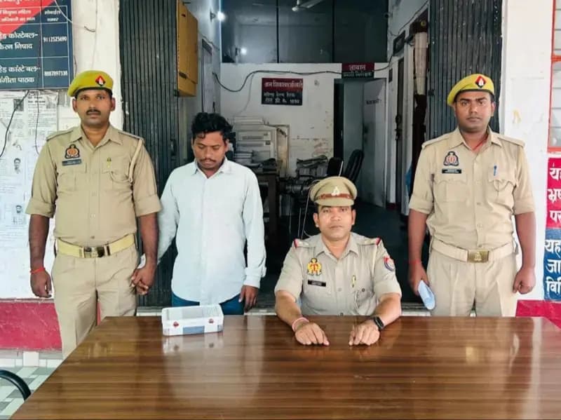 Sonbhadra News: म्योरपुर पुलिस ने गैंगस्टर एक्ट में वांछित हंसलाल कुशवाहा को किया गिरफ्तार.