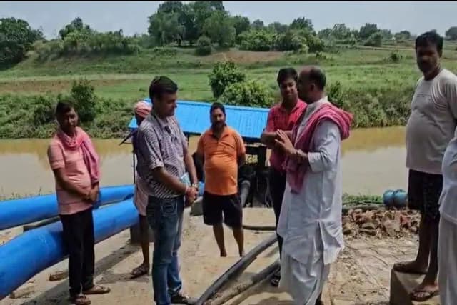 Chandauli News: पम्प कैनालों के निरीक्षण में ध्वस्त मिली सिंचाई व्यवस्था, पूर्व सपा विधायक ने बीजेपी सरकार पर बोला हमला.