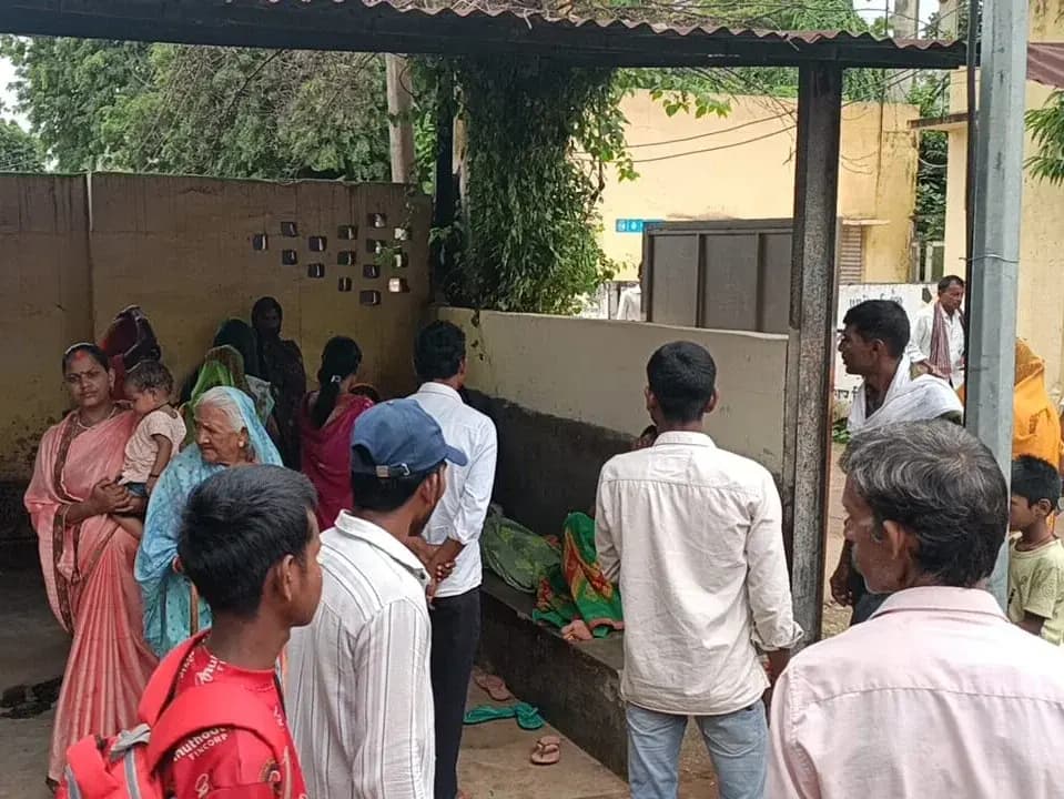 Sonbhadra News:सर्पदंश की शिकार कक्षा 7 की छात्रा की झाड़ फूंक के चक्कर में चली गयी जान.