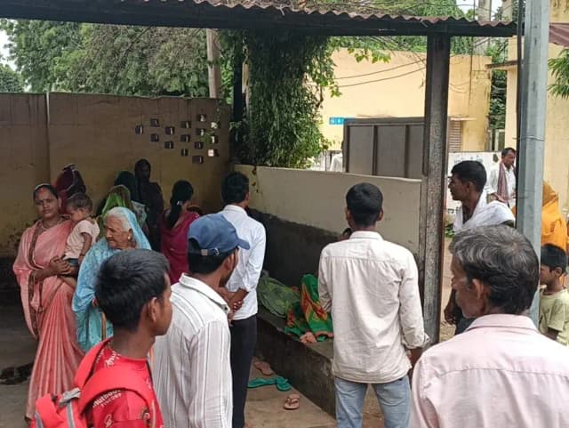 Sonbhadra News:सर्पदंश की शिकार कक्षा 7 की छात्रा की झाड़ फूंक के चक्कर में चली गयी जान.