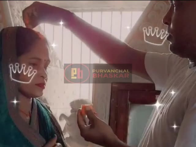 Sonbhadra News: चार बच्चों के बाप ने चार बच्चों की मां से की मंदिर में शादी, वीडियो वायरल होने से हो गया बवाल.