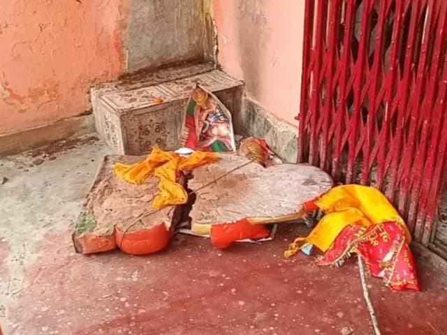 Sonbhadra News: हनुमानजी की प्रतिमा खंडित करने से भड़का तनाव, जल्द आरोपियों की गिरफ्तारी की मांग.