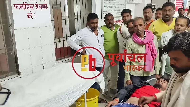 Chandauli News: भीषण सड़क हादसा,दो बाइकों की टक्कर में दो युवकों की मौत, दो गंभीर.
