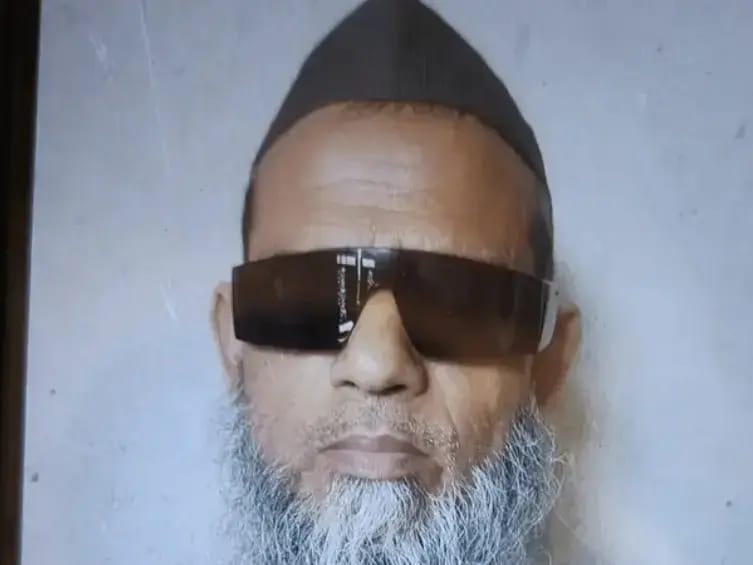 Sonbhadra News: इलाज और व्यवस्था के बीच बुझ गई एक शिक्षक की जिंदगी, सड़क हादसे के बाद रास्ते में मौत.