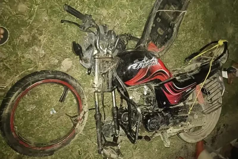Chandauli News: सैलानियों की अनियंत्रित कार ने पांच को कुचला, एक की मौत, चार घायल.