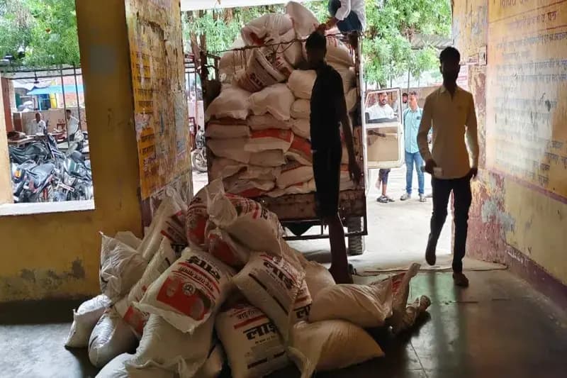 Chandauli News: एसडीएम ने दिया भरोसा, बाढ़ प्रभावित दस हजार से अधिक किसानों को मिलेगा मुआवजा.