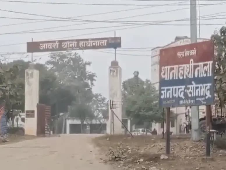 Sonbhadra News: संदिग्ध परिस्थितियों में अज्ञात महिला का मिला शव, महिला की पहचान कराने में जुटी पुलिस.