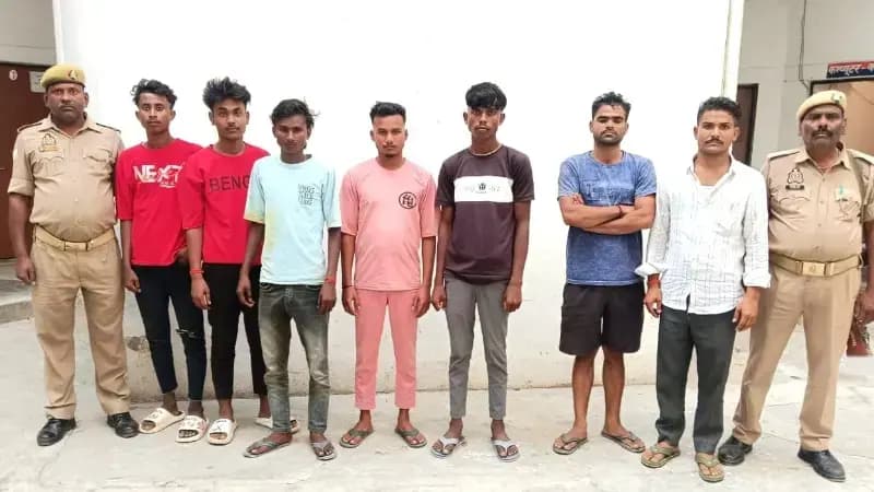 Sonbhadra News: चोपन पुलिस का 7 व्यक्तियों के खिलाफ निरोधात्मक कार्रवाई, शांति व्यवस्था के मद्देनज़र की गईं कार्रवाई.