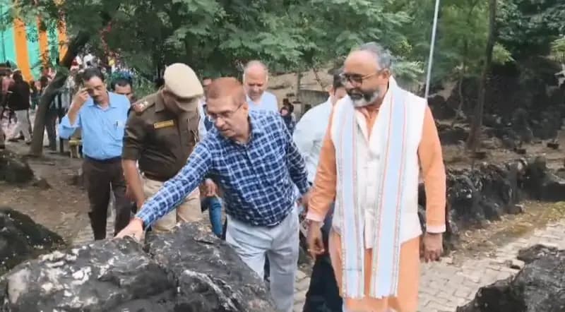 Sonbhadra News: सलखन फॉसिल्स पार्क में इको पर्यटन सत्र शुरू, कैमूर अभयारण्य और सलखन फॉसिल्स पार्क में पर्यटन विकास पर जोर.