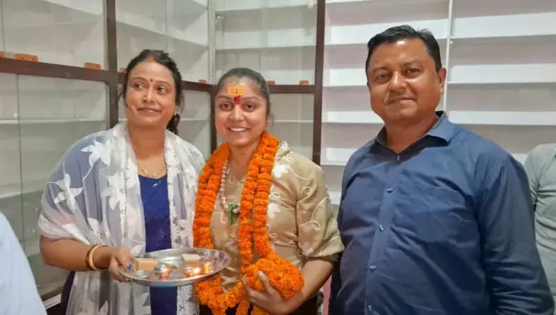 Chandauli News: अंशिका गुप्ता ने सीए परीक्षा में सफलता प्राप्त कर नगर का नाम किया रोशन.