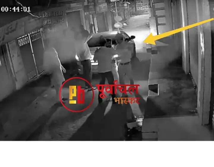 Chandauli News: शराब के नशे में धुत्त मनबढ़ युवकों ने किया अधिवक्ता पर हमला, वीडियो वायरल.