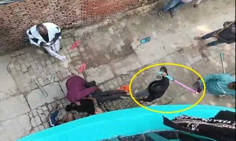 Chandauli News: दबंगों का कहर, पैसे मांगने पर परिवार पर लाठी डंडे से हमला, वीडियो वायरल.