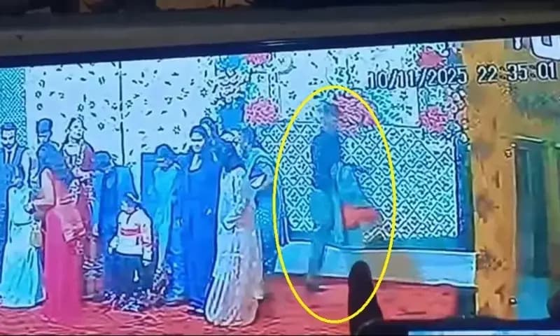 Chandauli News: शादी समारोह से रुपयों से भरा बैग चोरी, पूरी घटना सीसीटीवी कैमरे में कैद.