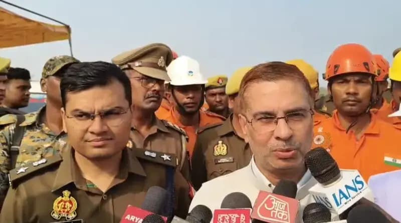 Sonbhadra News: खदान हादसा: घटनास्थल पर रेस्क्यू बंद करने की डीएम-एसपी ने संयुक्त रूप से घोषणा की.