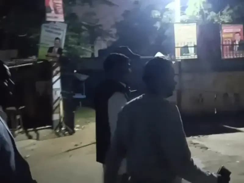 Sonbhadra News: चालक शारदा प्रसाद चौबे हत्याकांड मामले में प्रमुख प्रतिनिधि धीरेंद्र पटेल और राजेश सिंह को आजीवन कारावास.