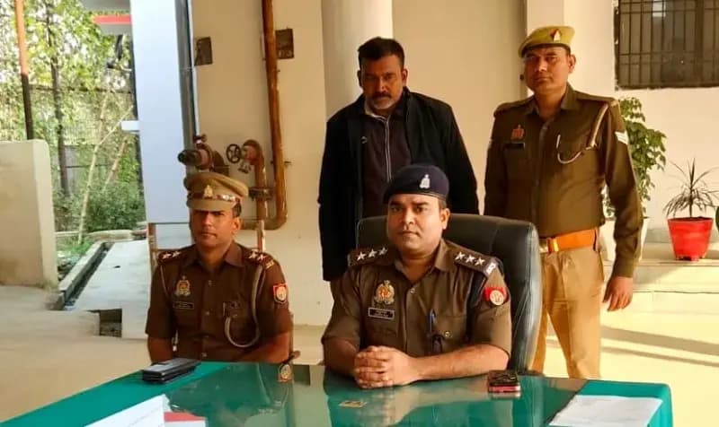Chandauli News: विदाई के विवाद में चली गोली, आरोपी लाइसेंसी शस्त्रधारी गिरफ्तार, गांव में तनाव.