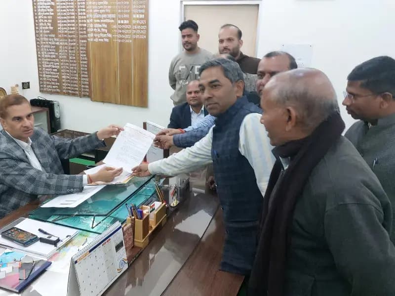 Sonbhadra News: 1856 के थाने की जमीन पर अवैध कब्जे का मामला आया सामने, शिकायत पर जिलाधिकारी ने त्रिस्तरीय समिति गठित की.