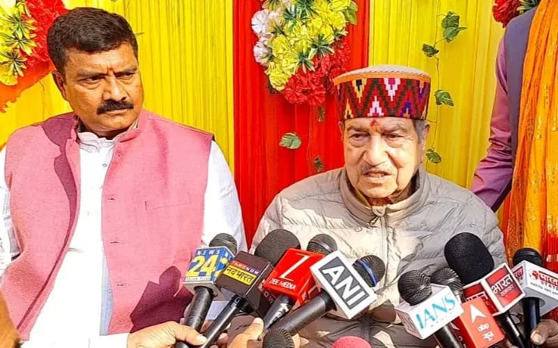 Chandauli News: माघ मेला विवाद पर बोले डॉ. इंद्रेश कुमार, जहां देवत्व और मानवता, वहां नहीं टिक पाती शैतानी ताकतें.