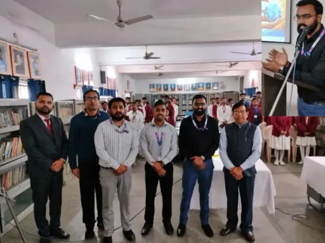 Sonbhadra News: बैंकिंग अवेयरनेस एवं कैरियर काउंसलिंग प्रोग्राम का हुआ आयोजन.