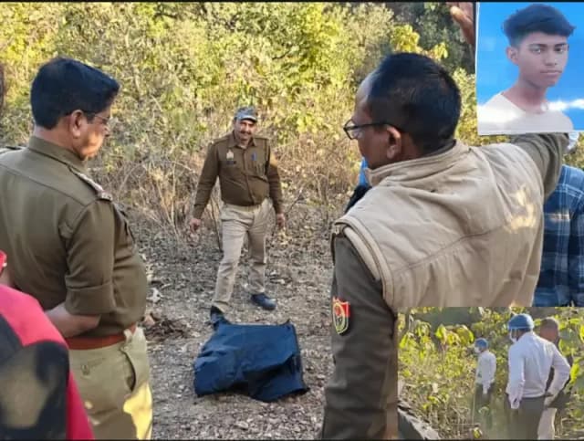 Sonbhadra News: जंगल में पेड़ से लटकता मिला खोपड़ी का अवशेष, क्षेत्र में मचा हड़कंप.