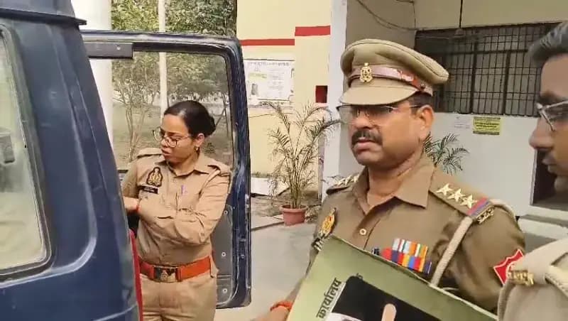 Sonbhadra News: बेटी ने अपने पिता पर लगाया दुष्कर्म का गंभीर आरोप, मचा हड़कंप.