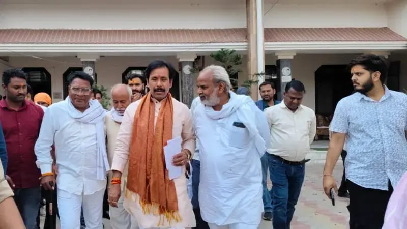 Chandauli News: मंत्री अनिल राजभर का आश्वासन,पत्रकारों को जल्द मिलेगी ₹5 लाख तक की कैशलेस चिकित्सा सुविधा.