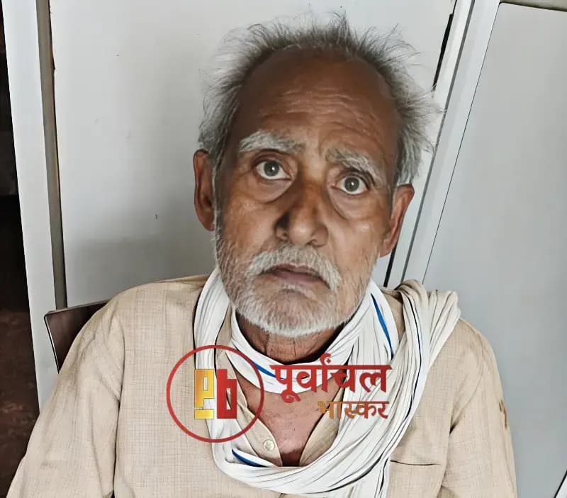 Chandauli News: चलती ट्रेन के आगे कूदे बुजुर्ग, ट्रेन चालक की सूझबूझ से बची जान.