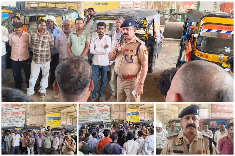 Sonbhadra News: पुलिस ने ऑटो चालकों को किया जागरूक, नियम उल्लंघन पर सख्ती की चेतावनी.